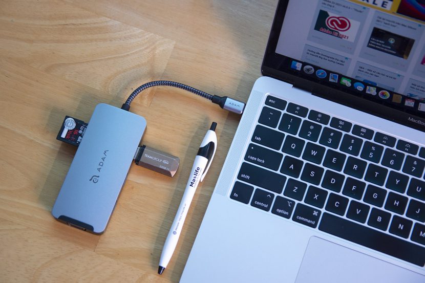 Trên tay Hub USB-C ADAM ELEMENTS 8 IN 1 – Hoàn thiện tốt, sạc PD 100W, không nóng, bảo hành 3 năm