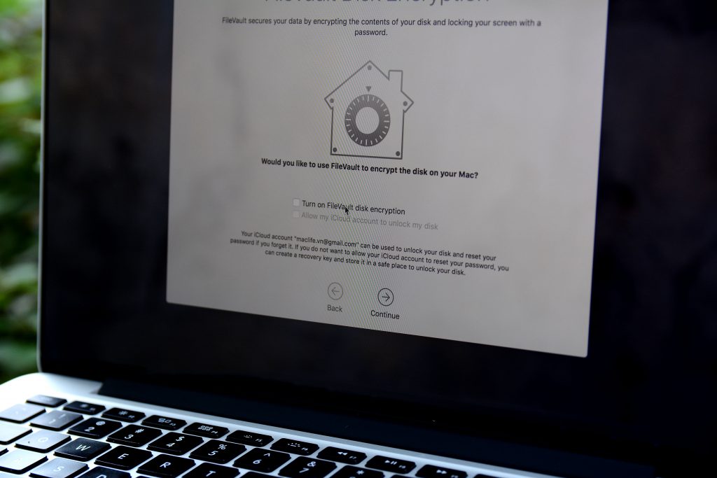 Hướng dẫn chi tiết các bước cài đặt macOS Sierra 10.12